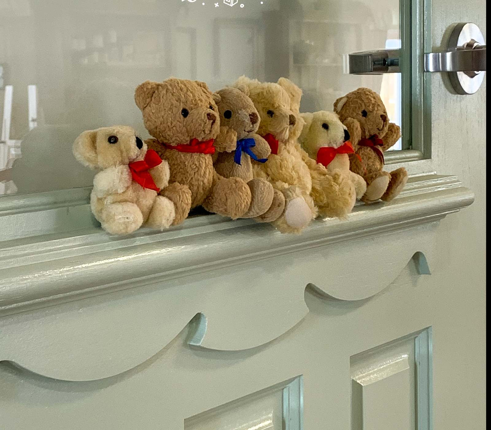Kindy door bears.jpg
